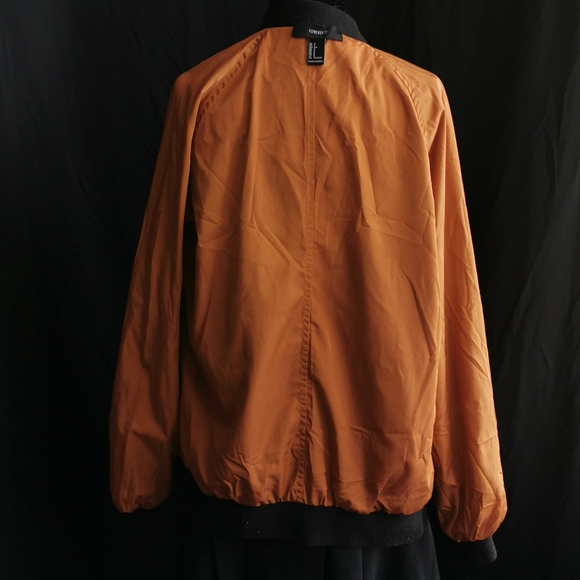 Reversable Jacket - Picture 3 of 4